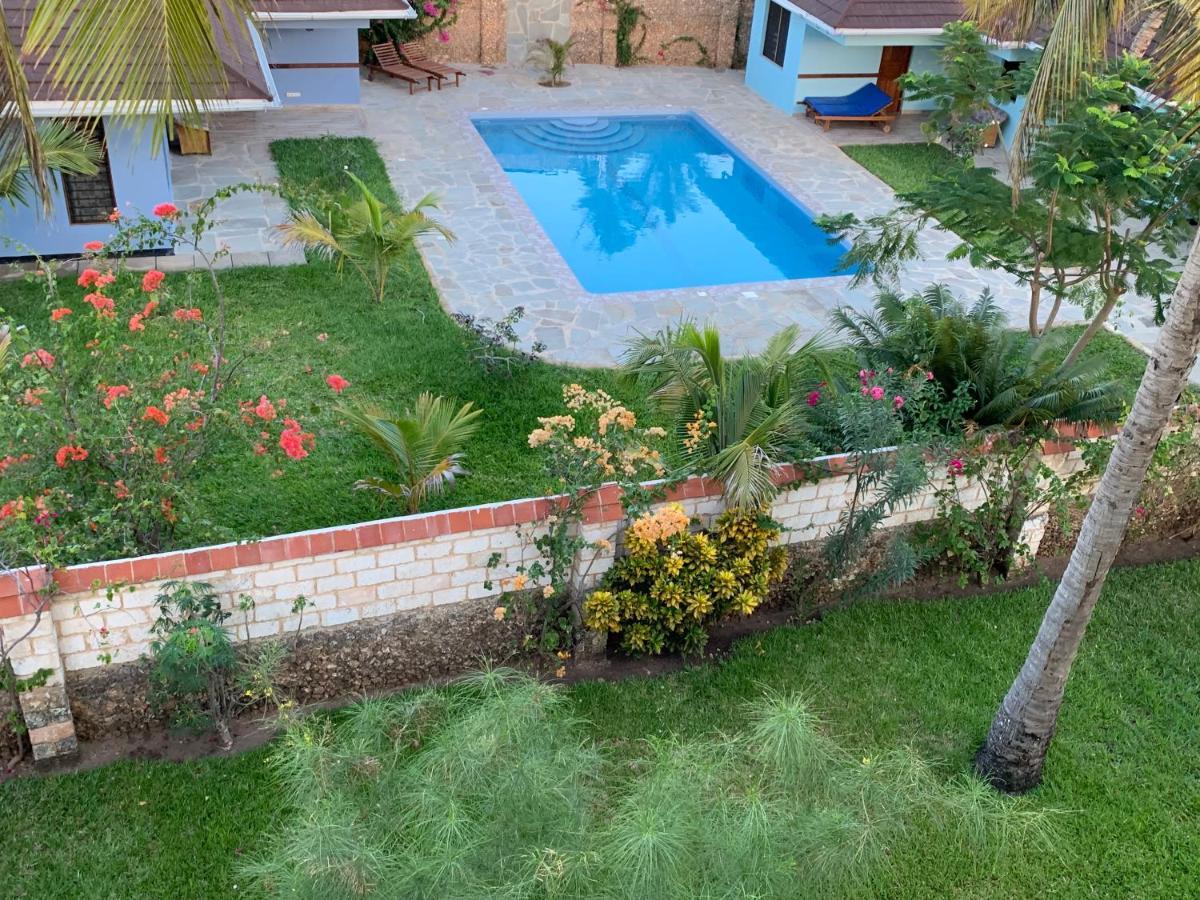 Lions Home Playa de Diani Exterior foto