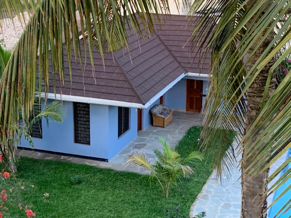 Lions Home Playa de Diani Exterior foto