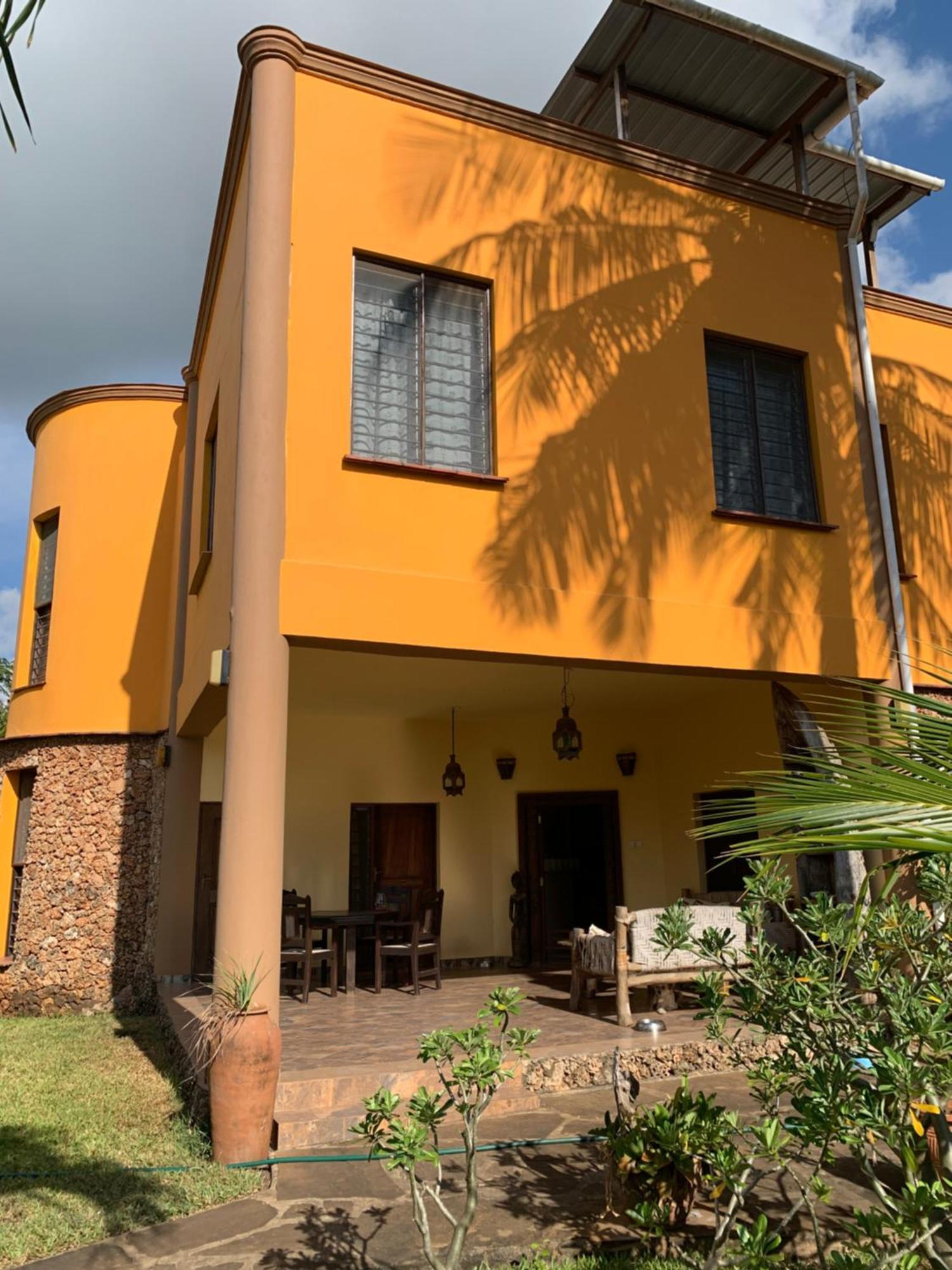 Lions Home Playa de Diani Exterior foto